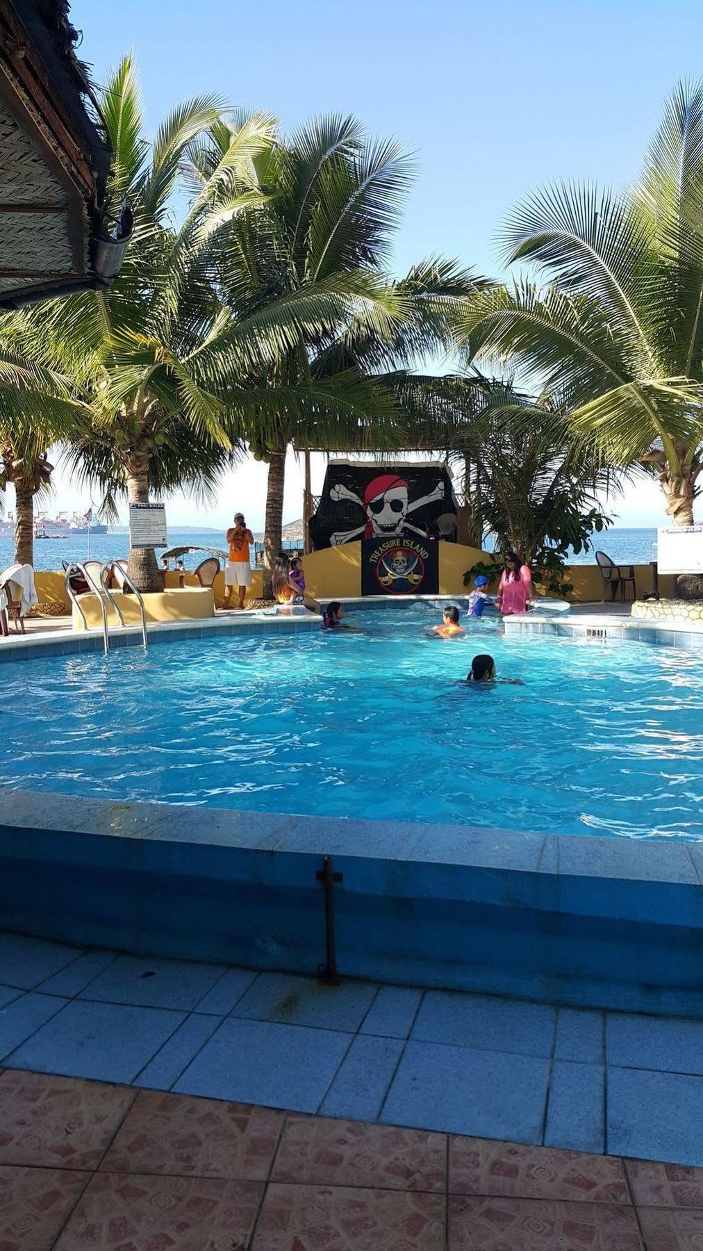 Treasure Island Resort Olongapo Eksteriør billede