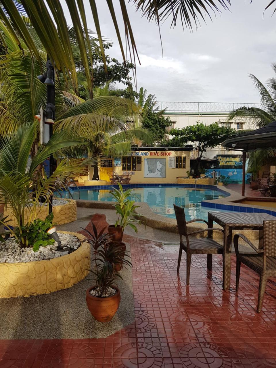 Treasure Island Resort Olongapo Eksteriør billede