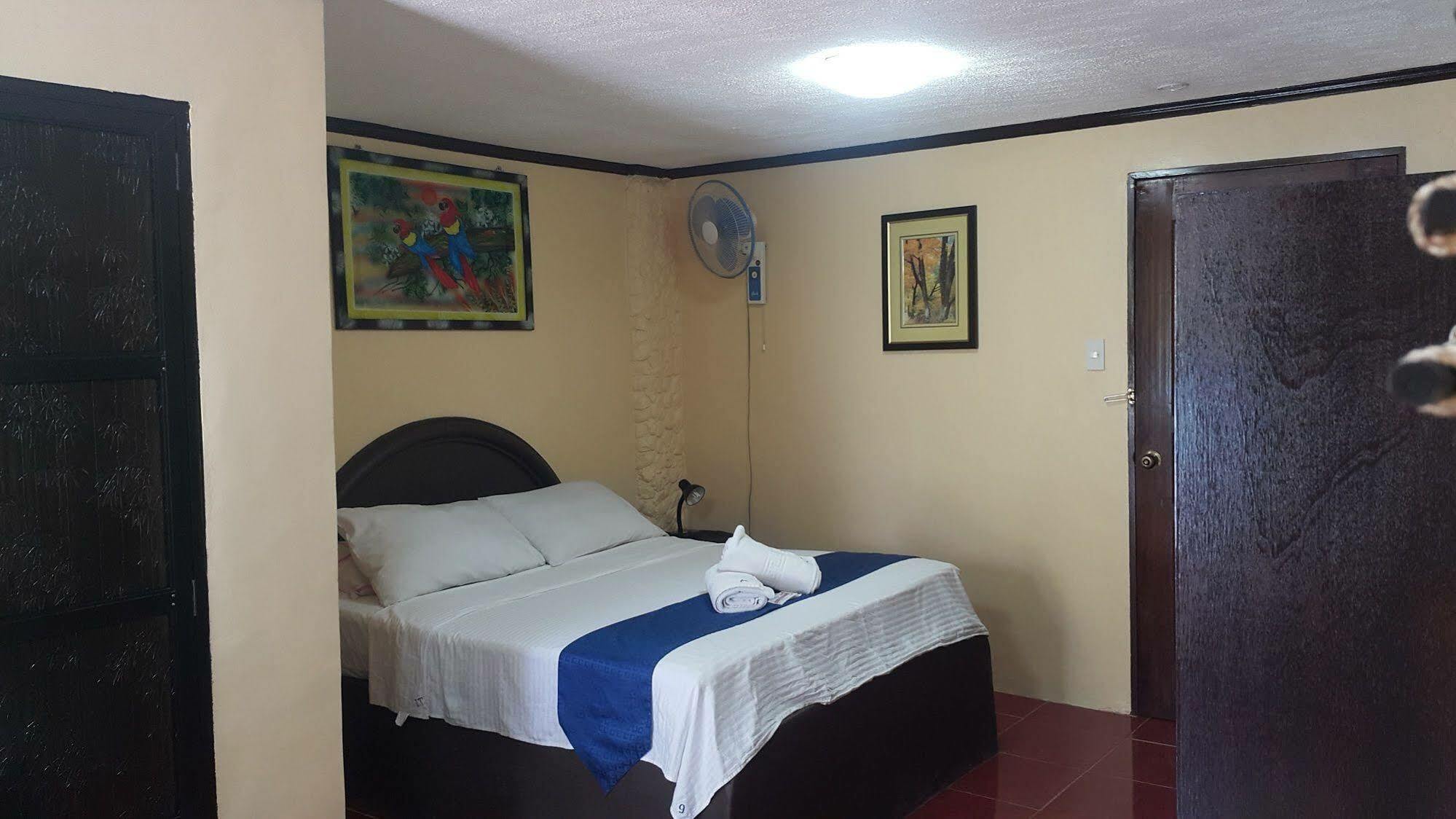 Treasure Island Resort Olongapo Eksteriør billede